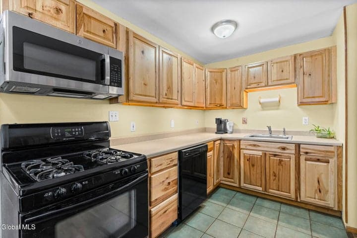 147 Beach Road, Halfmoon, NY, photo 5