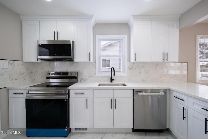59 Lawnridge Avenue, Albany, NY, photo 2