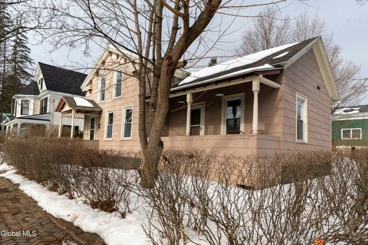 163 Grand Avenue, Saratoga Springs, NY, photo 3