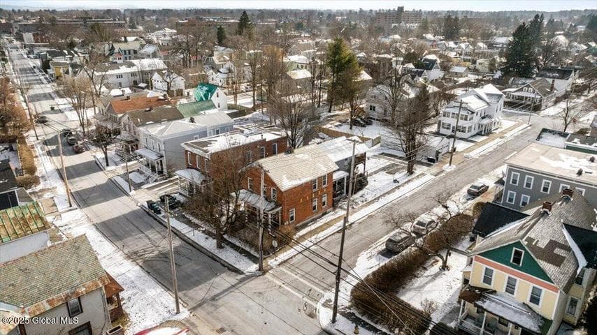 154 Washington Street, Saratoga Springs, NY, photo 4