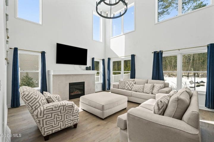 21 Bergen Place, Niskayuna, NY, photo 3