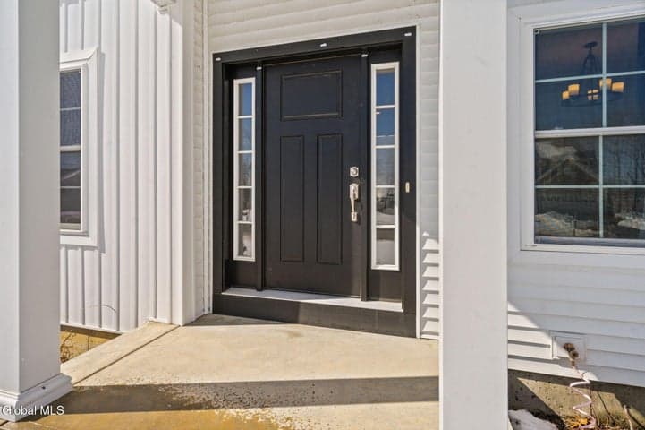 21 Bergen Place, Niskayuna, NY, photo 2