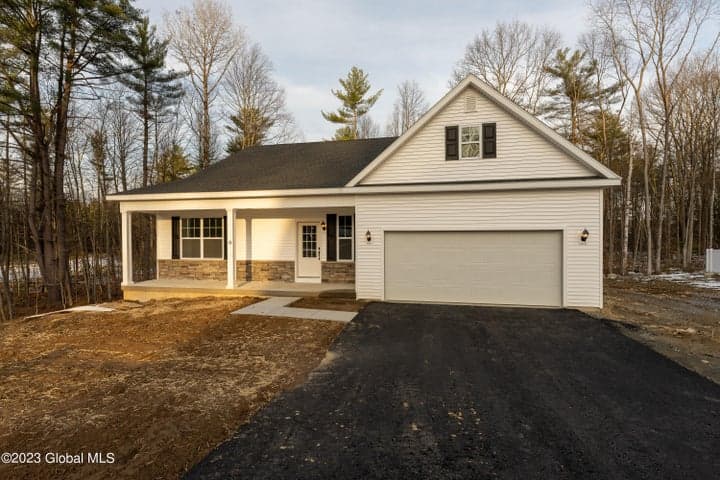 5 Balsam Court, Ballston, NY, photo 1