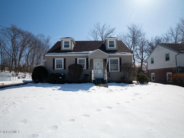 25 Fuller Terrace, Colonie, NY