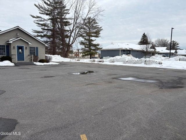 551 Bay Road, Queensbury, NY, photo 3