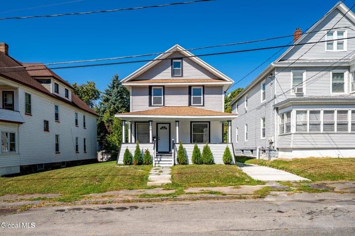 24 Slater Street, Amsterdam, NY, photo 1