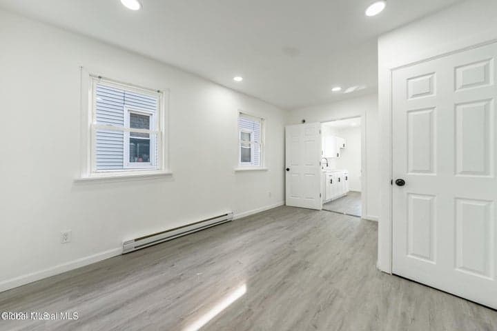 24 Slater Street, Amsterdam, NY, photo 5