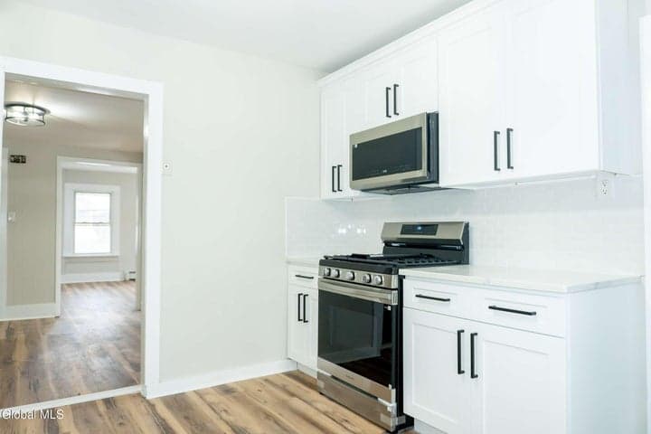142 Saratoga Avenue, Mechanicville, NY, photo 5