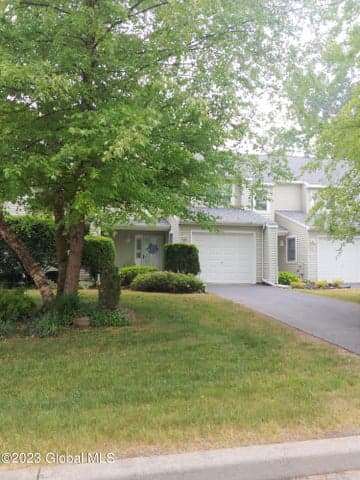 82 Aqueduct Drive, Saratoga Springs, NY, photo 1