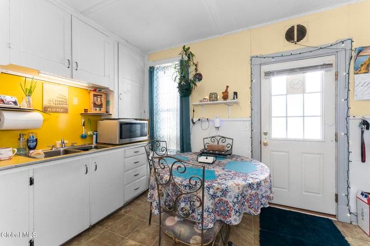 50 6th Avenue, Gloversville, NY, photo 5