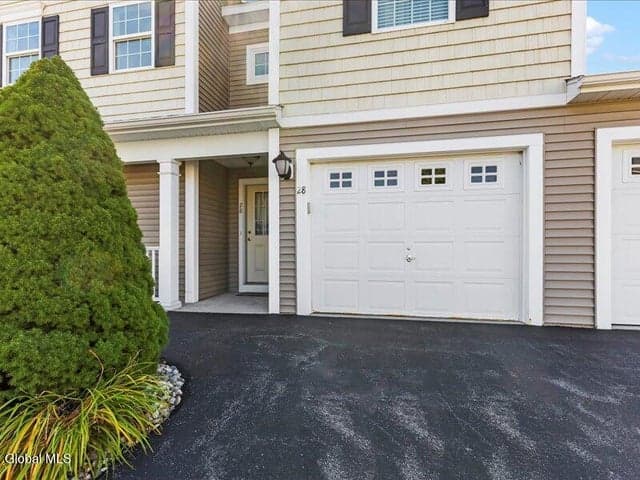 20 Treasures Place, Queensbury, NY, photo 2