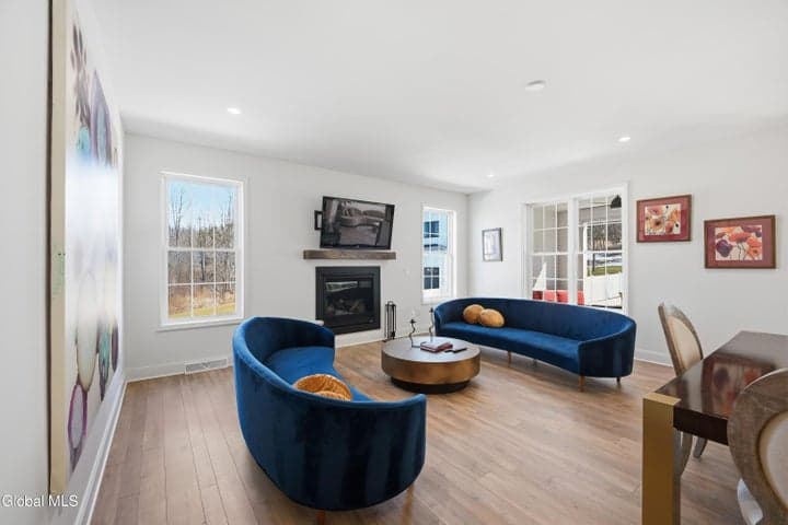 24 Wetherby Court, Colonie, NY, photo 5
