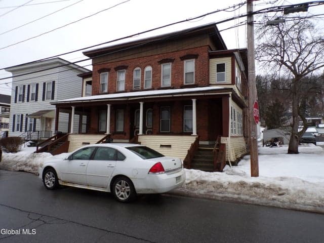 113-115 Florida Avenue, Amsterdam, NY, photo 3