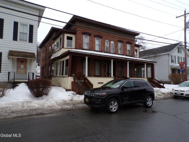 113-115 Florida Avenue, Amsterdam, NY, photo 4
