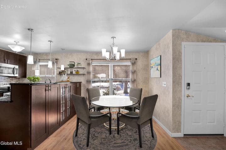21 Arrow Wood Place, Malta, NY, photo 5