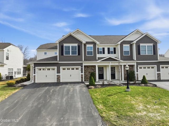 39 Jared Court, Colonie, NY, photo 4