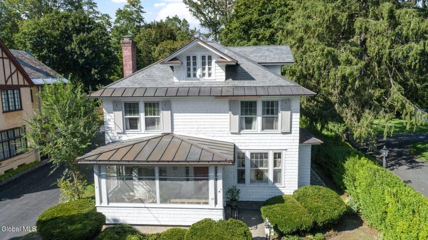 39 Fifth Avenue, Saratoga Springs, NY, photo 1