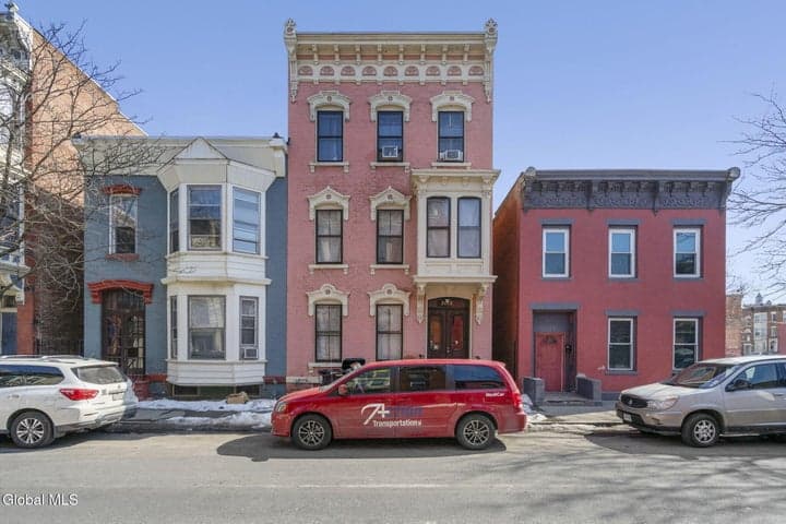 2632 5th Avenue, Troy, NY