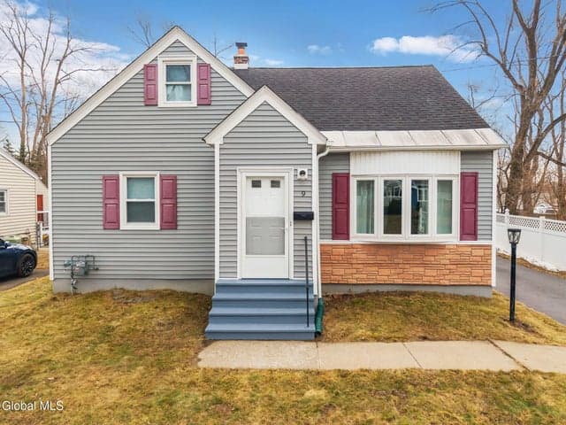 9 Fuller Terrace, Colonie, NY, photo 1