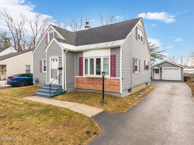 9 Fuller Terrace, Colonie, NY, photo 3