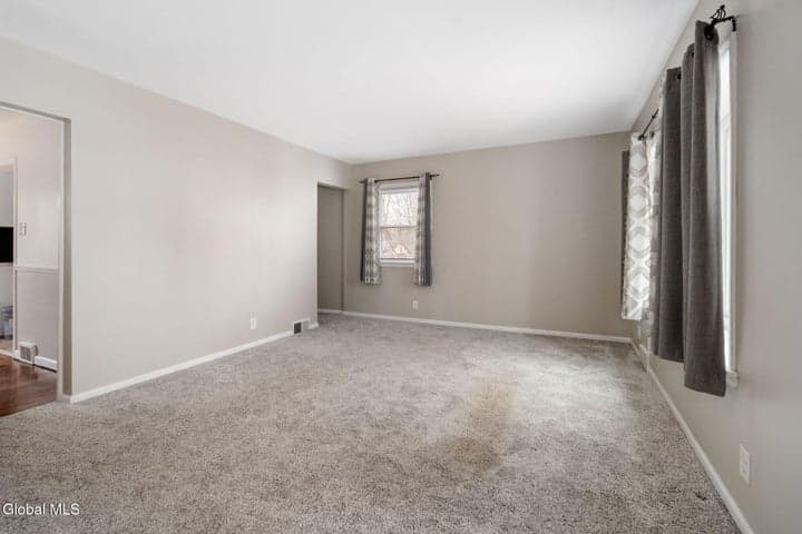 9 Fuller Terrace, Colonie, NY, photo 5