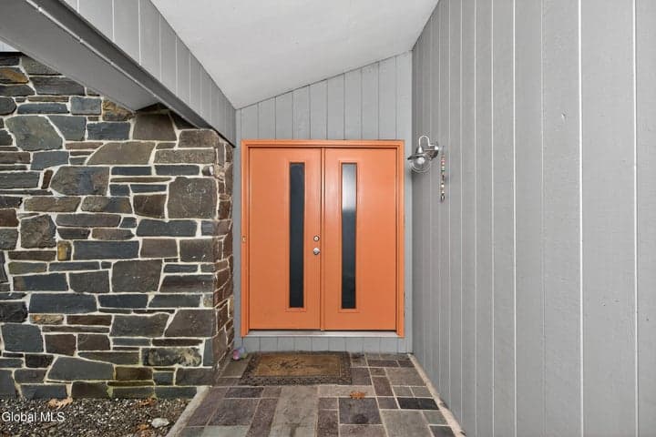 31 Riding Club Road, Brunswick, NY, photo 4