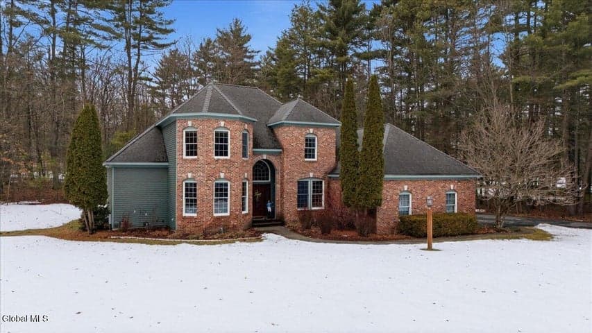 18 Founders Way, Queensbury, NY, photo 1