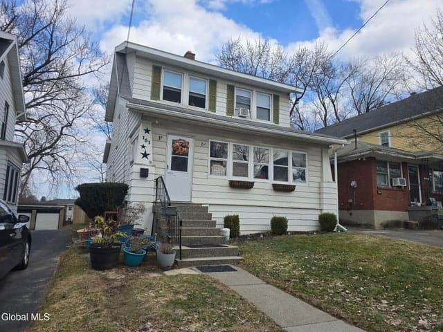 151 Woodlawn Avenue, Albany, NY, photo 2