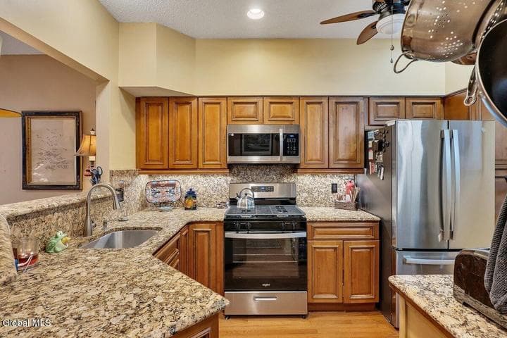 4602 S Foxwood Drive, Clifton Park, NY, photo 5
