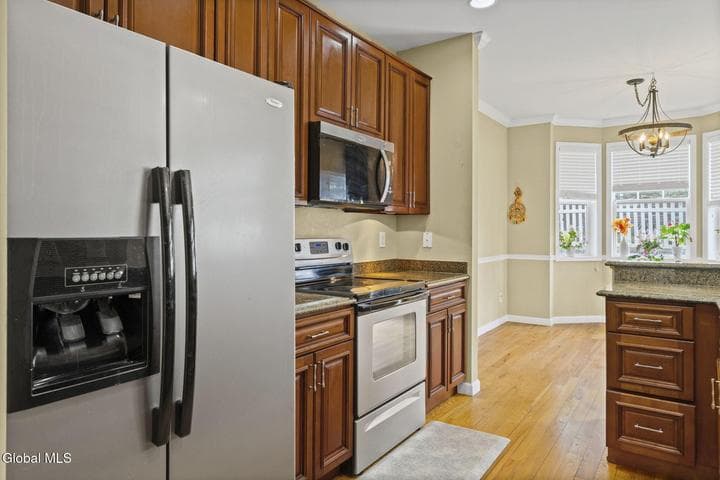 8 Amalia Lane, Rensselaer, NY, photo 4