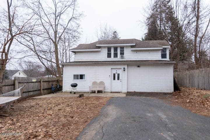 7 Pinehurst Avenue, Albany, NY, photo 1