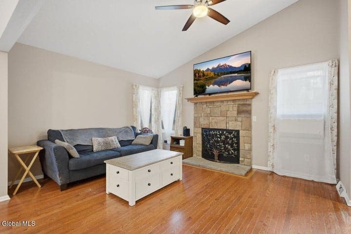 58 Castleberry Drive, Wilton, NY, photo 5