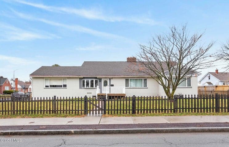 1301 Washington Avenue, Rensselaer, NY, photo 1