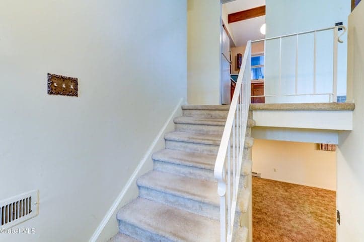 102 Rapple Drive, Colonie, NY, photo 4