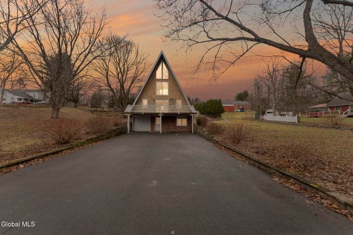 1 Keyes Lane, Brunswick, NY, photo 1
