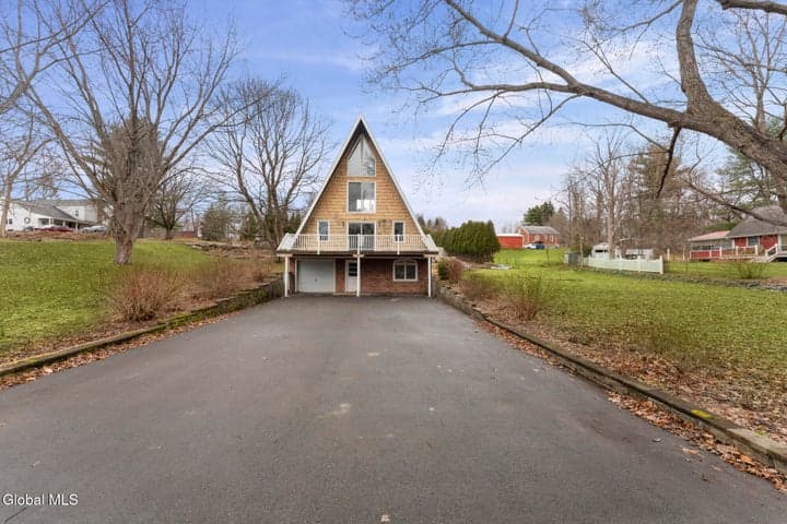 1 Keyes Lane, Brunswick, NY, photo 2
