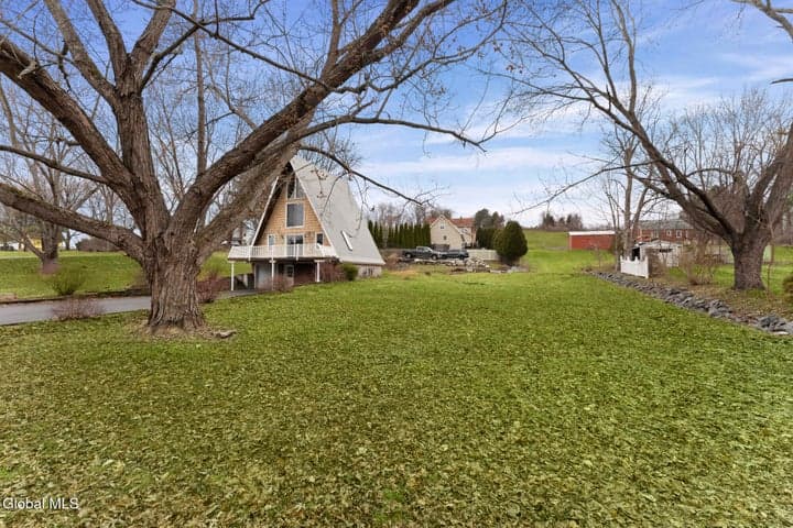 1 Keyes Lane, Brunswick, NY, photo 3