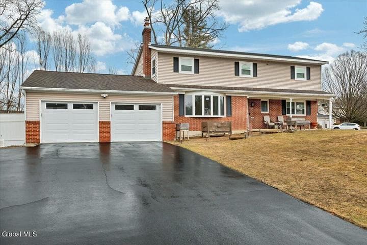 10 Appletree Lane, Clifton Park, NY, photo 1