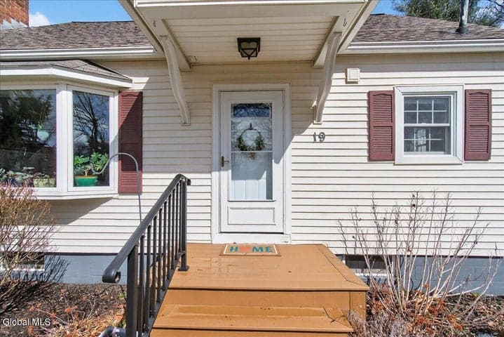 19 Fredericks Road, Glenville, NY, photo 2