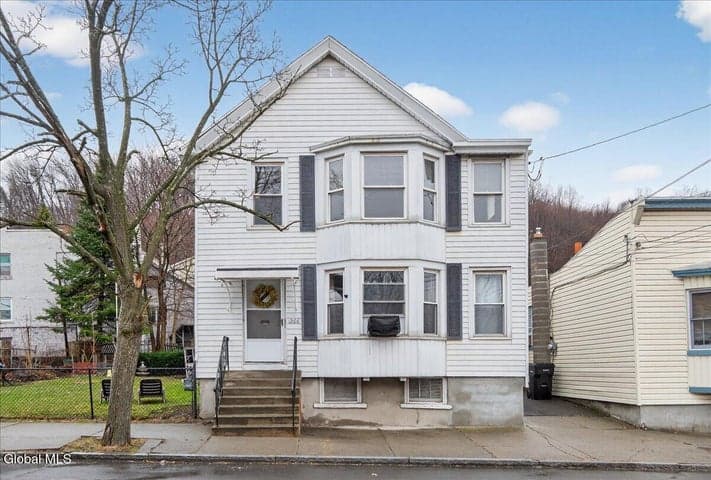 1266 5th Avenue, Troy, NY, photo 1