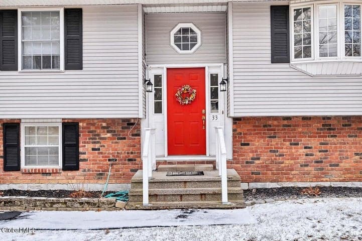 33 Acorn Ave., Clifton Park, NY, photo 4