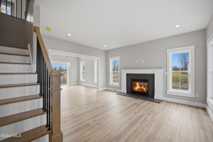 6 Royal Court, Colonie, NY, photo 3