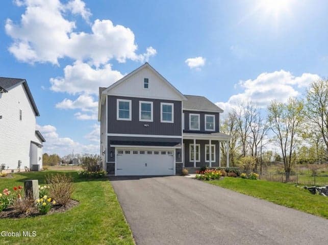 6 Royal Court, Colonie, NY, photo 1