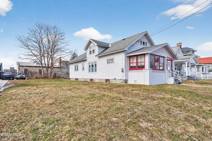 1114 Forest Road, Schenectady, NY, photo 3