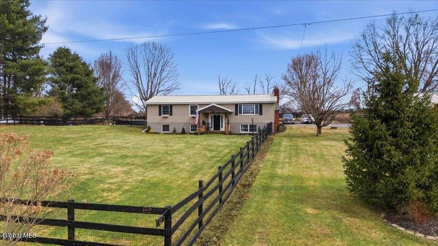 62 Gannon Road, Cambridge, NY, photo 2