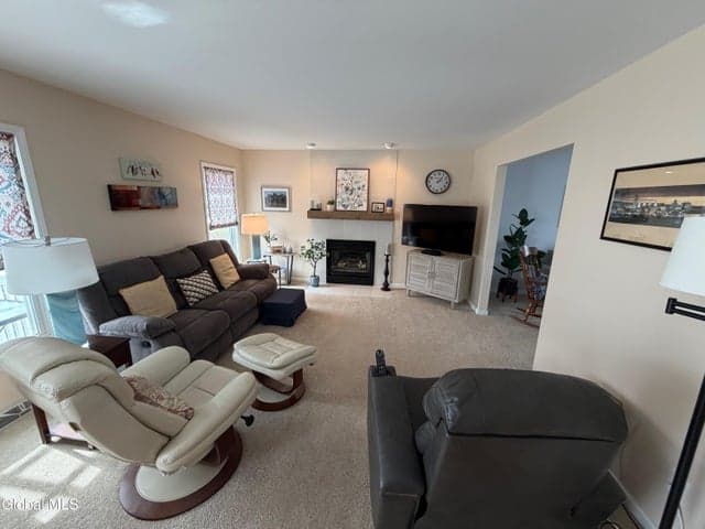 19 Marne Street, Colonie, NY, photo 5