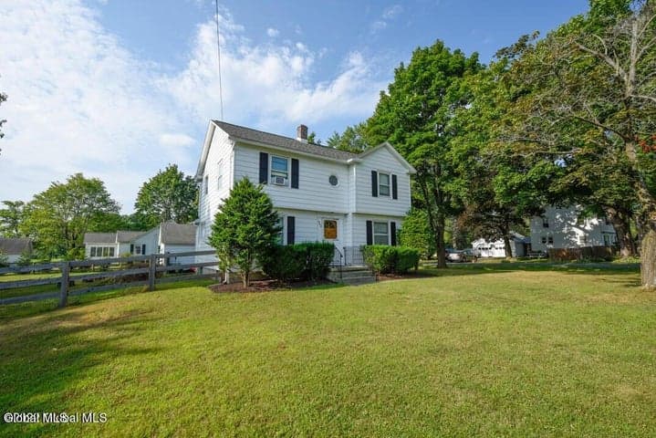 642 Feura Bush Road, Bethlehem, NY, photo 3