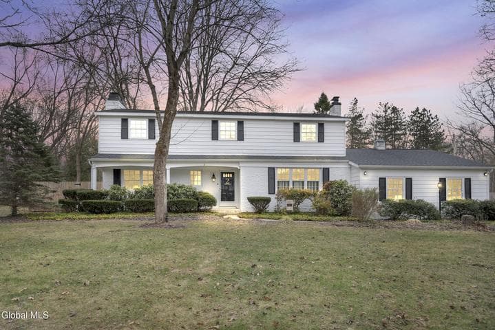 2 Madrid Court, Clifton Park, NY, photo 1