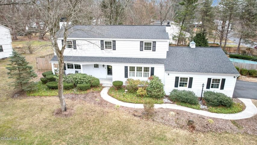 2 Madrid Court, Clifton Park, NY, photo 3