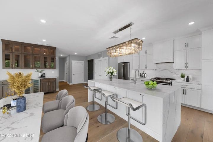 116 West Avenue #Unit 402, Saratoga Springs, NY, photo 3